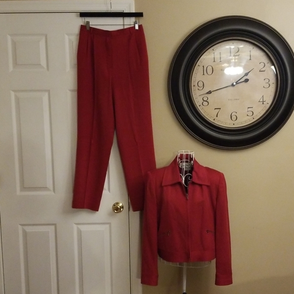 Fabulous silk pantsuit size 6 - Picture 1 of 8